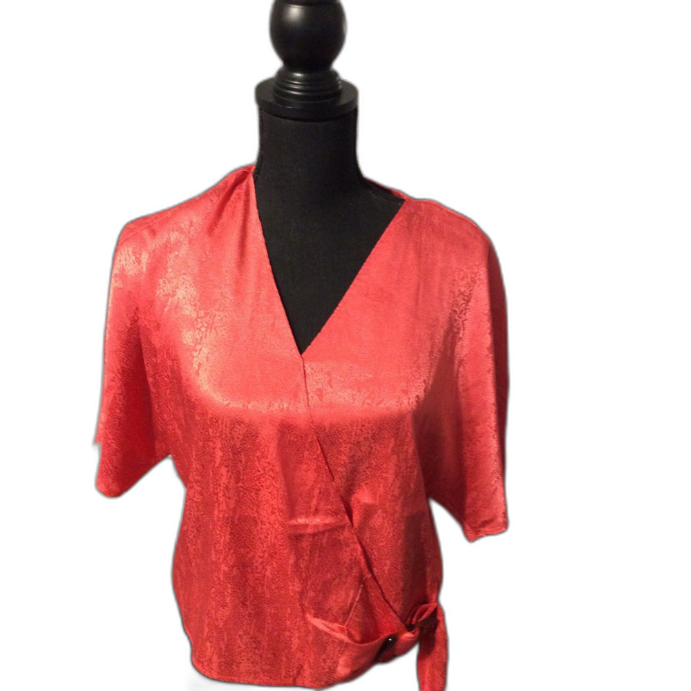 New NWT Kensie Small S Red Belt Front V Neck Top